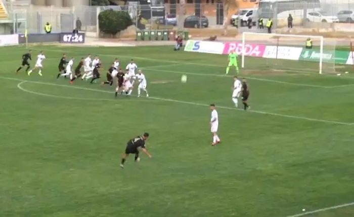 Serie C, Leonzio corsaro a Monopoli