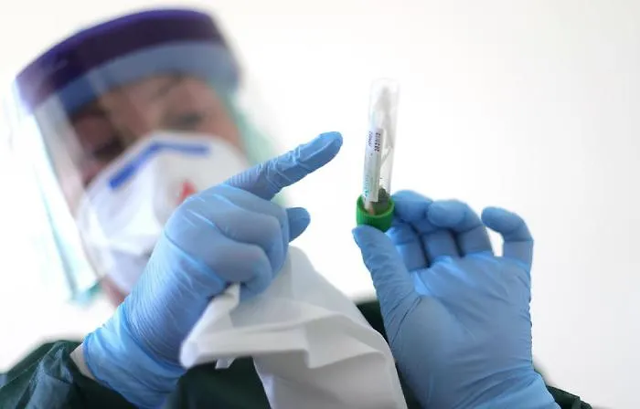 Coronavirus, la Regione vuole fare i tamponi a tutti i siciliani rientrati dal Nord