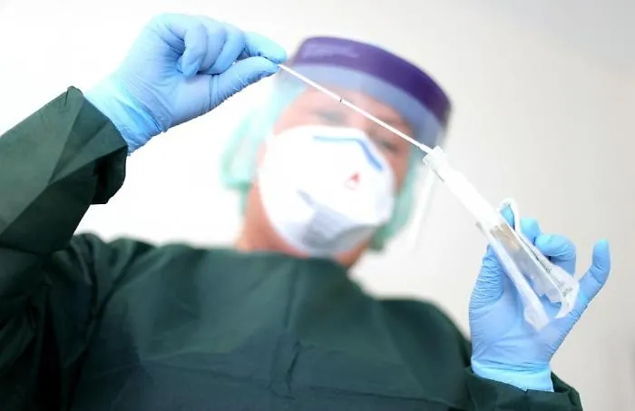 In Sicilia tamponi a tutto il personale sanitario: ecco come si proceder&agrave;