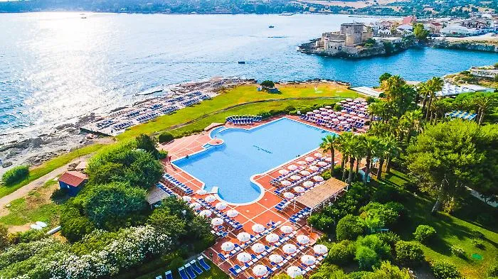 Aeroviaggi si prepara alla &laquo;fase 2&raquo;: come fare le vacanze in villaggio in sicurezza