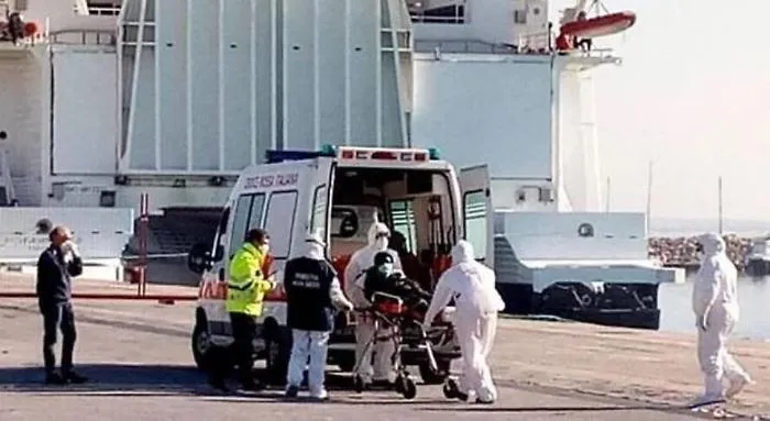 Rischio ripresa sbarchi migranti, Musumeci chiede a Conte una nave-hotspot