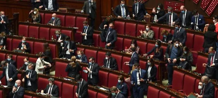Deputato della Lega alla Camera con la febbre: &egrave; polemica