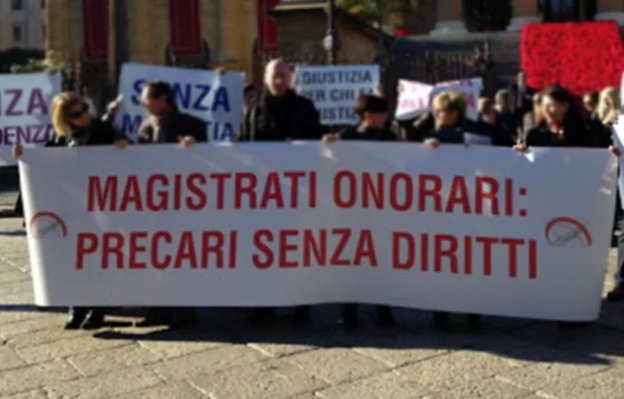 Il Primo Maggio dei magistrati onorari: &laquo;Noi dimenticati dal governo&raquo;