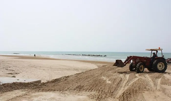 Non si sa quando si potr&agrave; andare al mare, ma si pensa alla bonifica delle spiagge