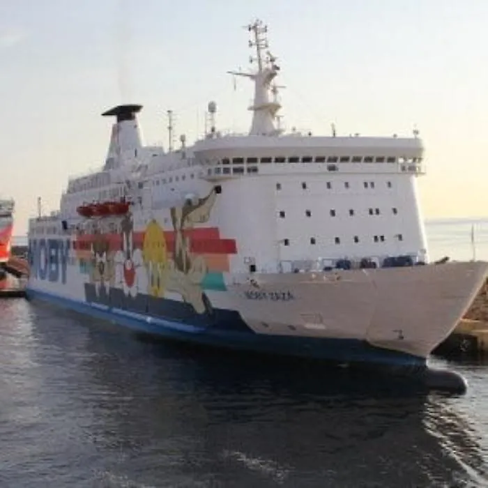 Migranti, &egrave; la Moby Zaza la seconda nave per la quarantena in Sicilia
