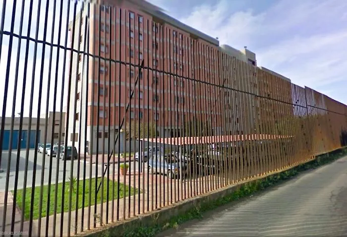 Augusta, detenuti con telefonini in cella: sequestrati