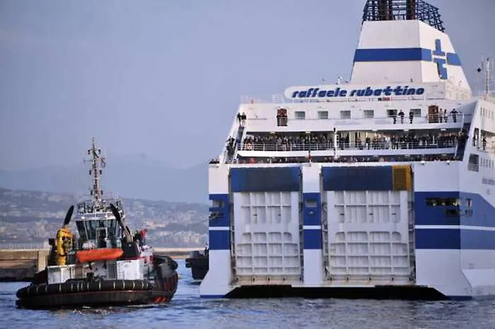 In Sicilia riprendono collegamenti marittimi e aerei