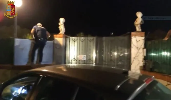 Mafia a Catania, il traffico di droga fruttava 1,5 mln al mese e comandavano le donne