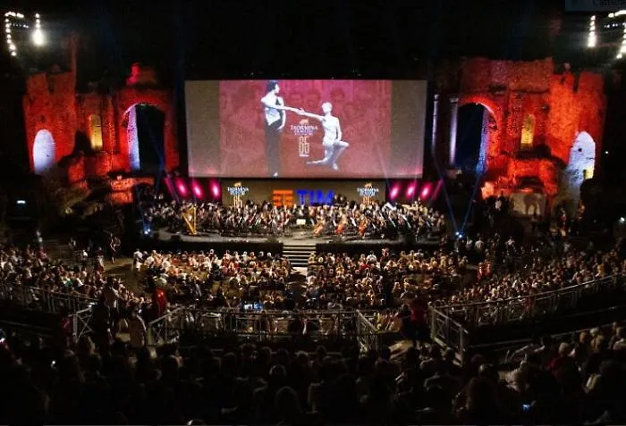 Il TaorminaFilmFest torna al palazzo dei congressi e al Teatro Antico