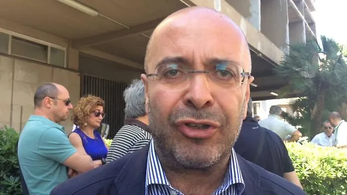 Catania, assemblea Cgil boccia richiesta rimozione del segretario Rota