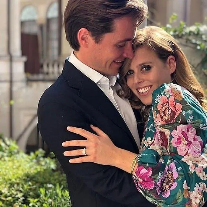 Royal Family, Beatrice ha detto s&igrave;, tra pochi intimi, all'italo-inglese Edoardo Mapelli Mozzi