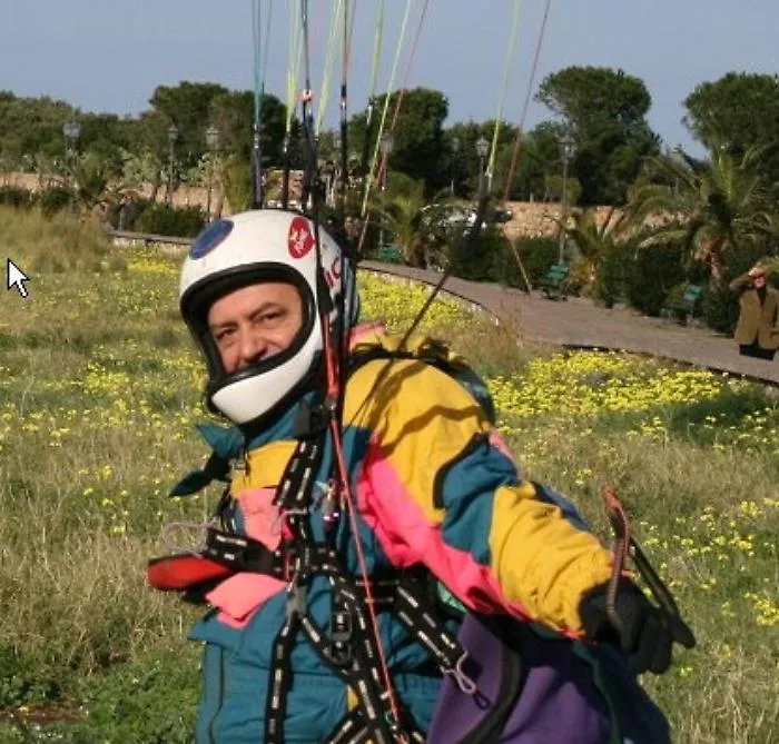 Si schianta con il deltaplano a Milazzo: morto 67enne