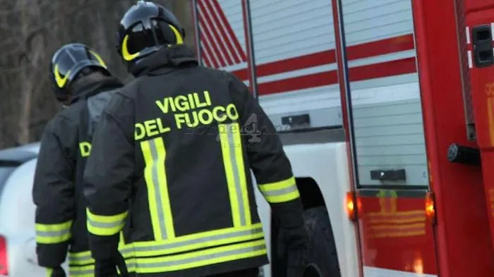 Tragedia a Ribera: cerca di domare l'incendio e rimane intossicato