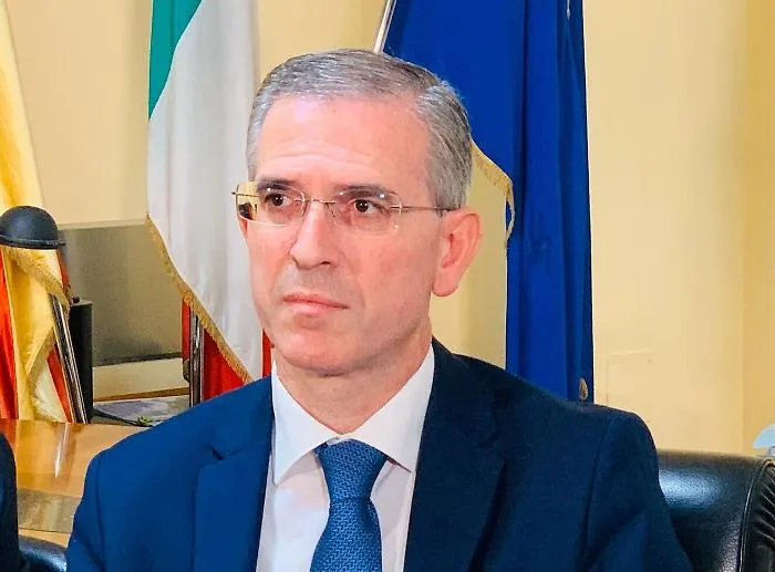 Falcone su compagnia aerea Ast: &laquo;Non ne sappiamo nulla&raquo;