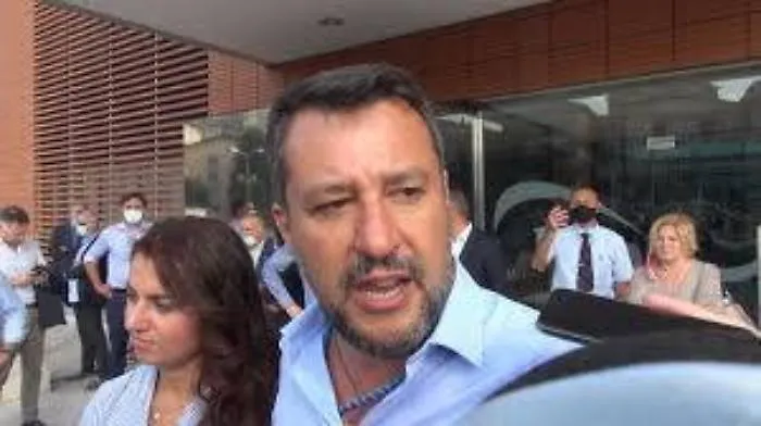 Salvini boccia il tunnel: &laquo;Il progetto per il Ponte &egrave; gi&agrave; pronto&raquo;