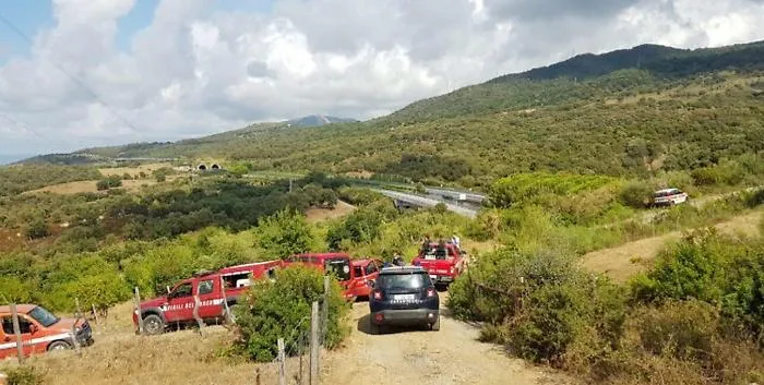 Dj morta, il tormento della famiglia   &laquo;Perch&eacute; si &egrave; arrampicata sul traliccio?&raquo;