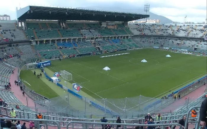 Palermo-Catania, il derby atteso da 7 anni si giocher&agrave;: ma l'organico rosanero &egrave; al limite