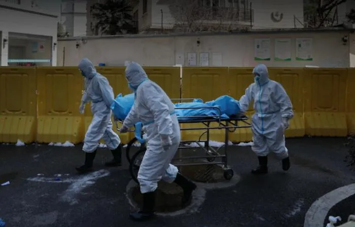 Gela, il Covid si porta via intera famiglia: in 10 giorni morti padre, madre e figlio