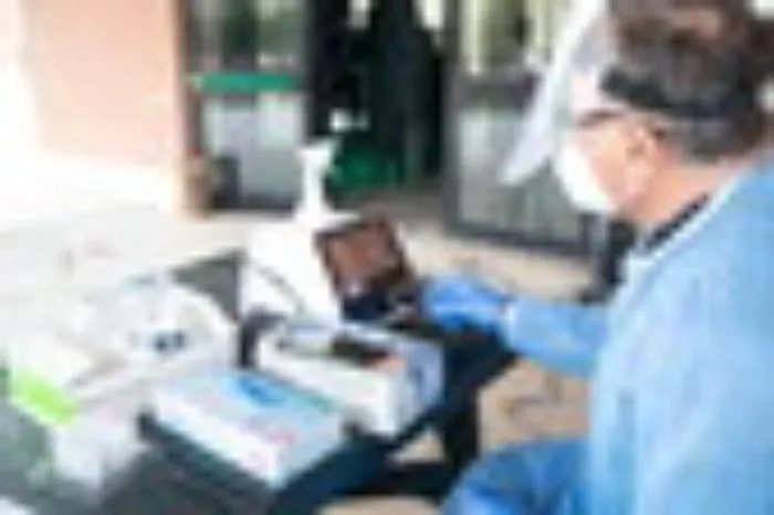 Covid, pi&ugrave; di 27mila tamponi nei drive in siciliani: individuati 642 positivi