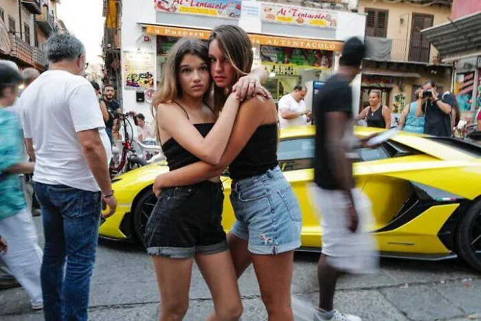 Foto Lamborghini, Letizia Battaglia: &laquo;Orlando non si tocca&raquo;
