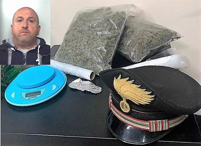 Trecastagni: 1 kg di marijuana nel garage, trasformato in base di spaccio