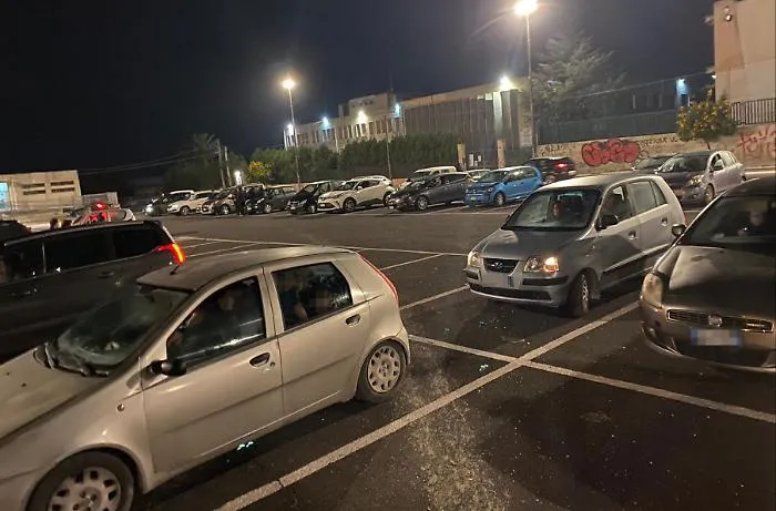 Terremoto in Sicilia Orientale, notte in strada per centinaia di persone e verifica dei danni