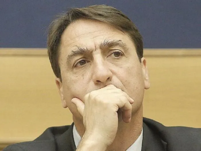 Fava: &laquo;La mia antimafia rompicoglioni. Crocetta?  Un "vassallo" piegato ad alcuni interessi&raquo;