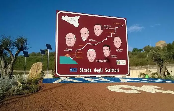 Caltanissetta, strada degli scrittori