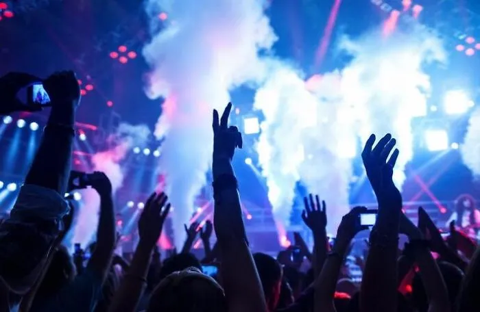 Caltanissetta, denunciato titolare di una discoteca