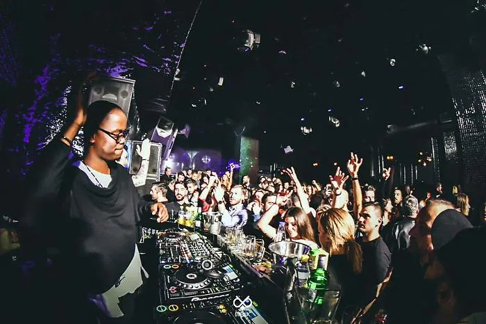 Culoe de Song, guest star al Beat Boutique