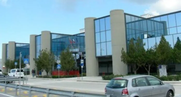 Aeroporti, Trapani Birgi sempre pi&ugrave; in affanno: emorragia di passeggeri, di voli e di transito merci