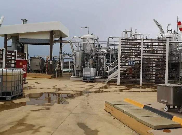 Gela, una passeggiata all&rsquo;Eni tra ciminiere e futuro green