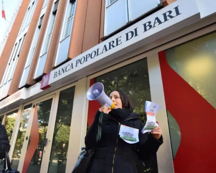 Banche in crisi, Federconsumatori: &laquo;Paura per i risparmi? Soldi alle Poste&raquo;