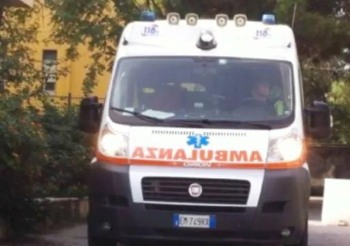 Villabate, si schianta con lo scooter e muore vicino imbocco A19