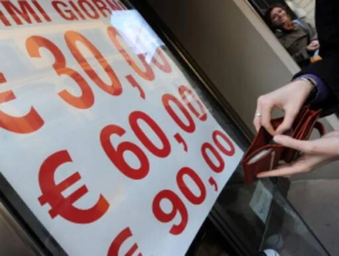 E' l'ora per "quattro saldi" in centro, a Catania gli sconti dal 2 gennaio...