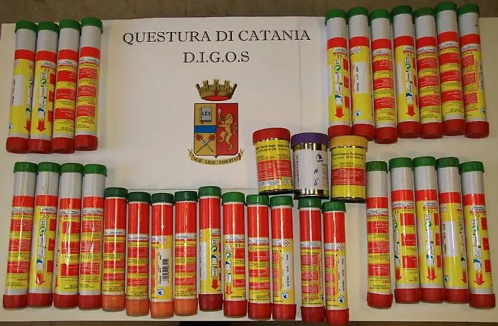 Catania, sequestrate 30 torce fumogene prima del corte anti-Salvini