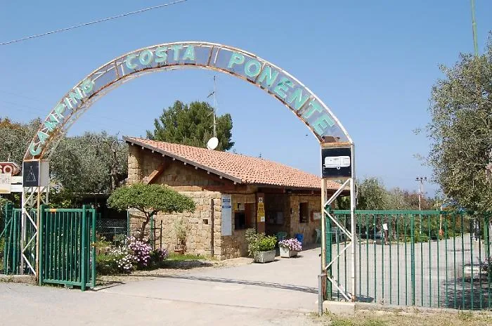 Rissa di ferragosto in un camping di Cefal&ugrave;, arrestate due donne