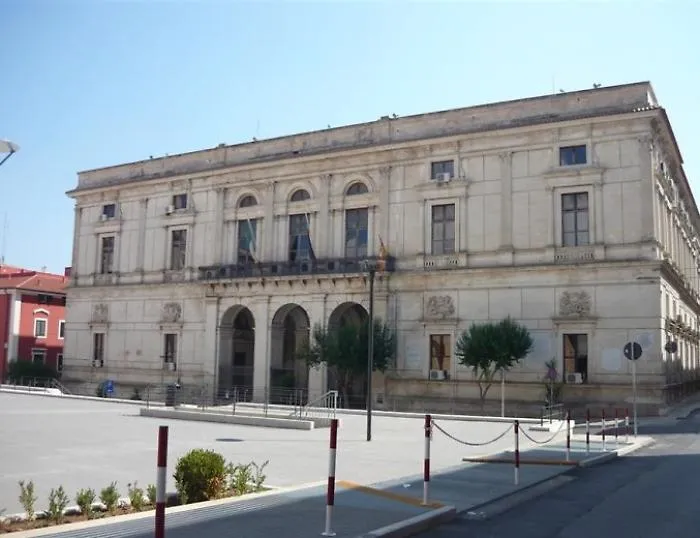 Ragusa verso il voto, una guerra di tutti contro tutti