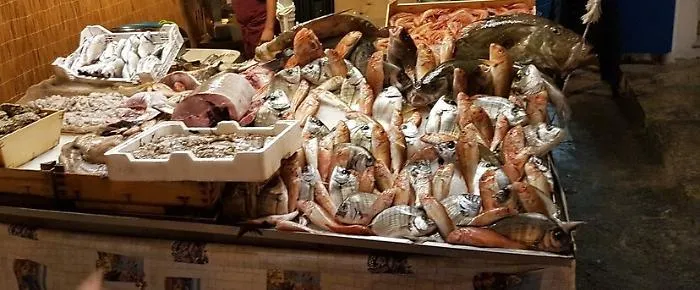 Palermo, carenze igieniche al "Nautilus": Nas sequestra ristorante