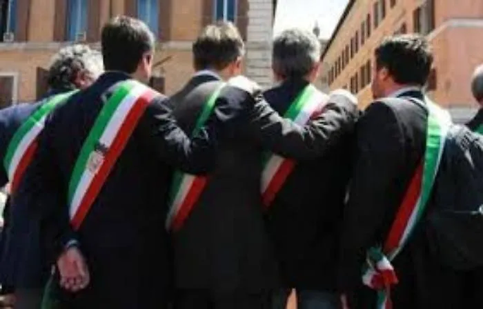 Tra elettori al mare e "civici"ecco il flusso dei voti in Sicilia 