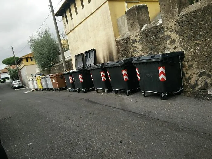 Catania, Via Ferrarotto: installati 15 cassonetti in una sola via