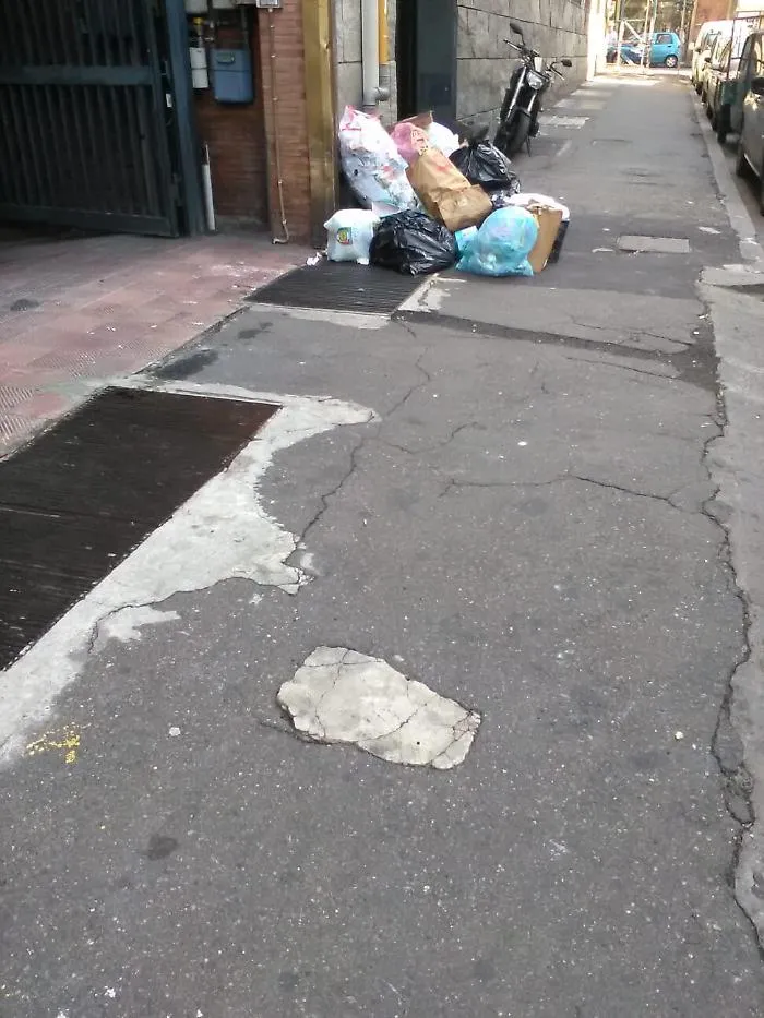 Catania, in Via Gambino l'incivilt&agrave; &egrave; sovrana