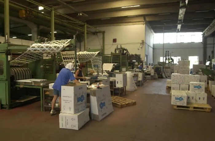 Crisi della plastica, cassa integrazione per 30 lavoratori Dacca