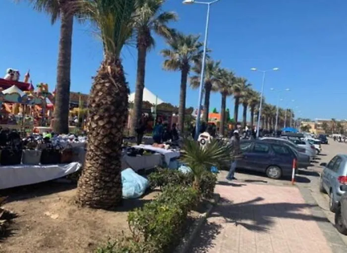 "A San Leone sembra di stare in suk"