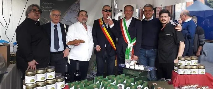 Aragona esporta la Sagra della Salsiccia a La Louvi&egrave;re