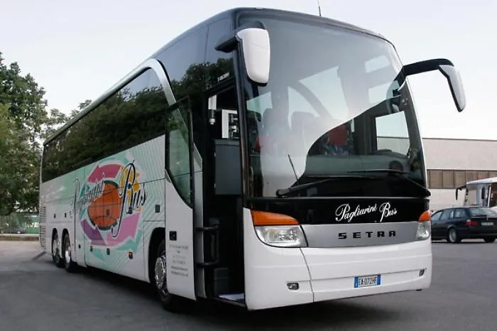Confcommercio, impensabile che i turisti debbano scendere dagli autobus dove non &egrave; consentito