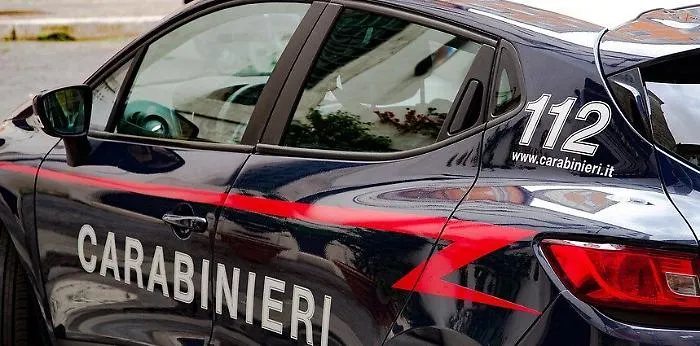 Ragnatele e crepe in pizzeria ad Augusta: disposta la chiusura