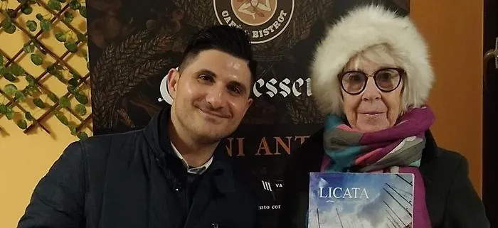 Una cittadina inglese ha perso la testa per Licata