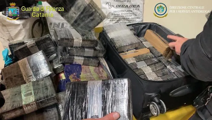 Fiumi di cocaina dalla Colombia a Catania: maxi sequestro  (400 chili) e cinque arresti