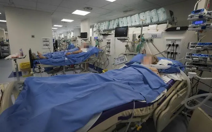 I medici ospedalieri: &laquo;Situazione gravissima, potrebbe servire lockdown totale&raquo;